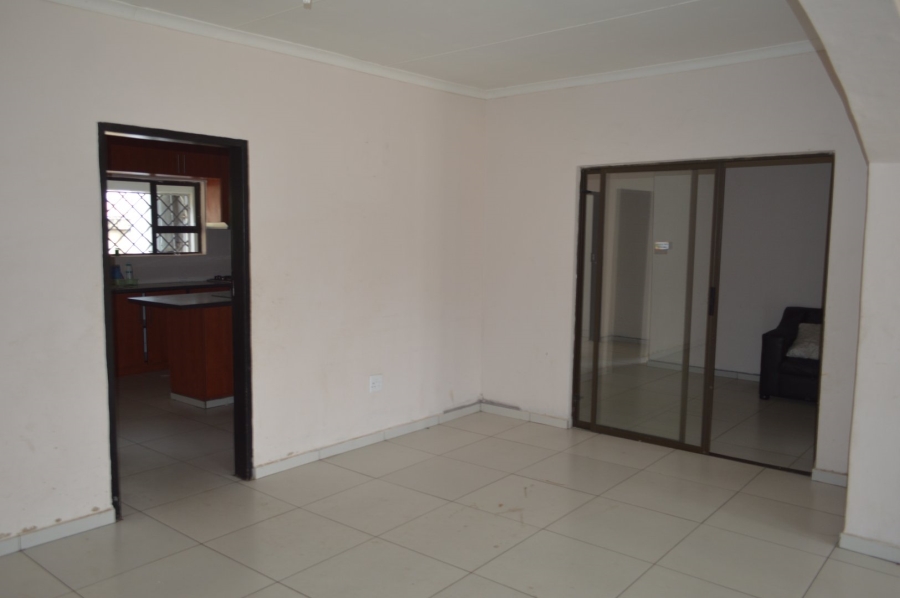 5 Bedroom Property for Sale in Flamwood North West